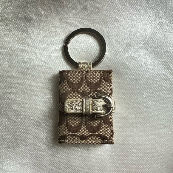 Coach Brown and gold photo keychain - Picture 1 of 5